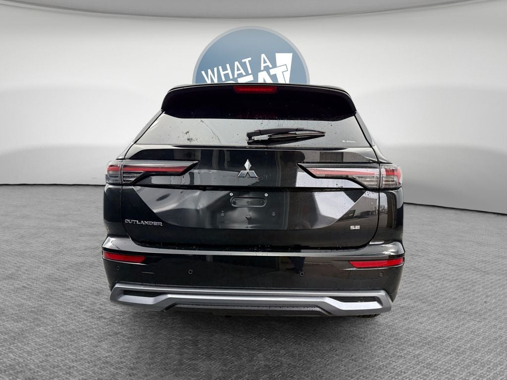 2026 Mitsubishi Outlander SE