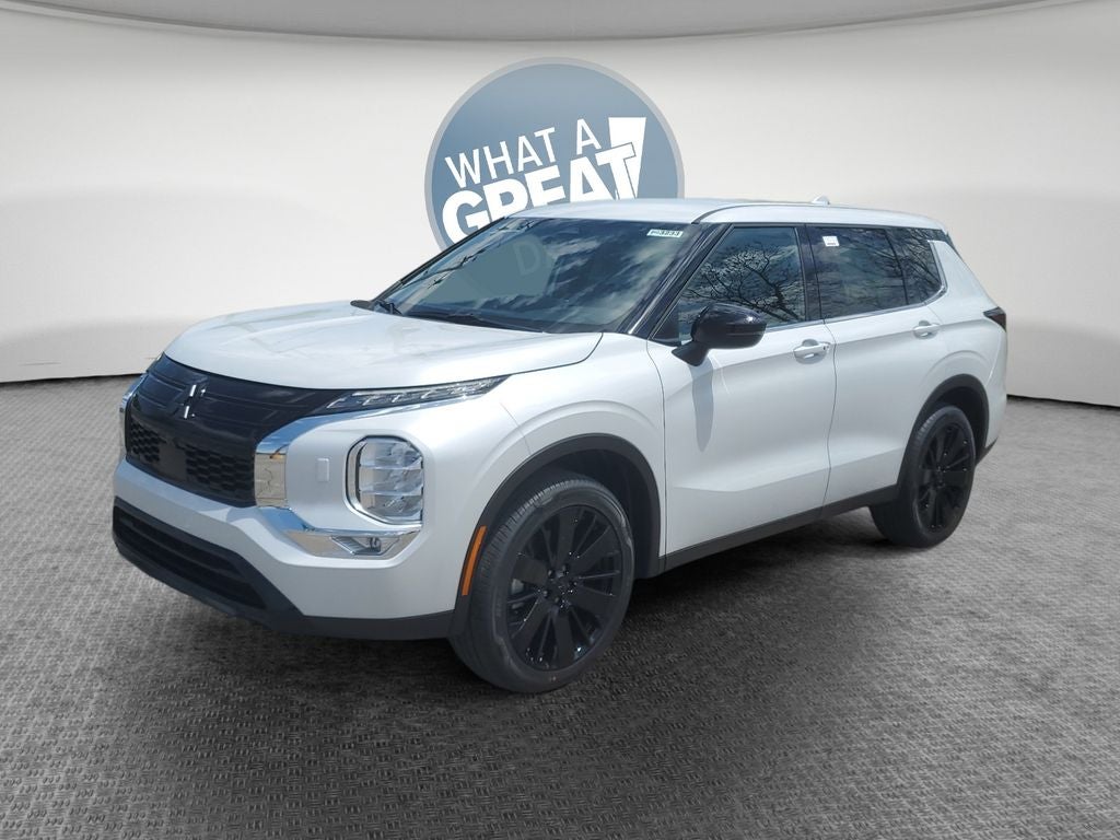 2026 Mitsubishi Outlander LE