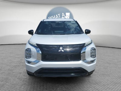 2026 Mitsubishi Outlander LE