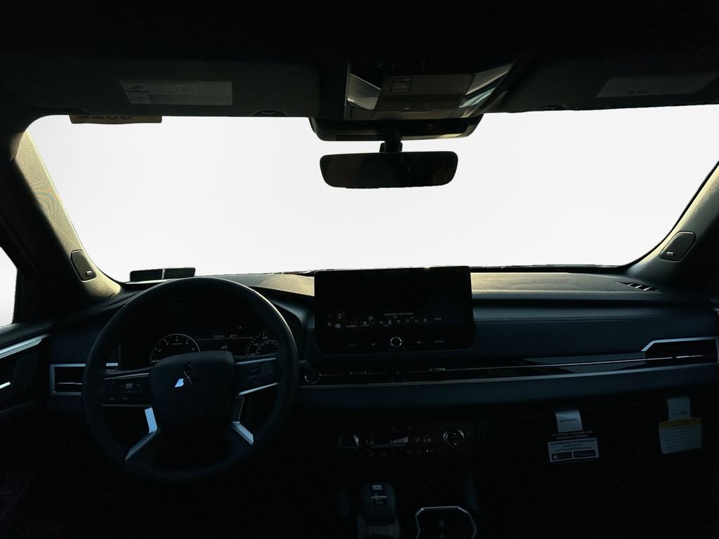 2026 Mitsubishi Outlander LE