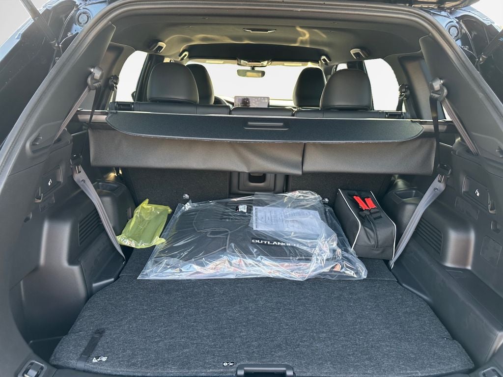 2026 Mitsubishi Outlander LE