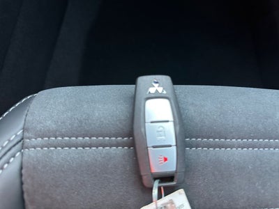 2026 Mitsubishi Outlander LE