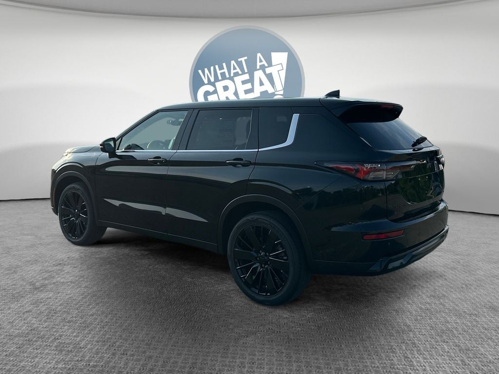 2026 Mitsubishi Outlander LE