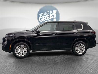 2026 Mitsubishi Outlander SE