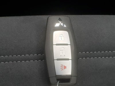 2026 Mitsubishi Outlander LE