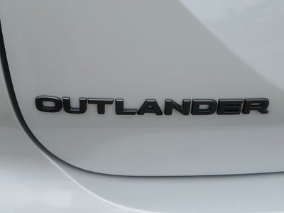 2026 Mitsubishi Outlander LE