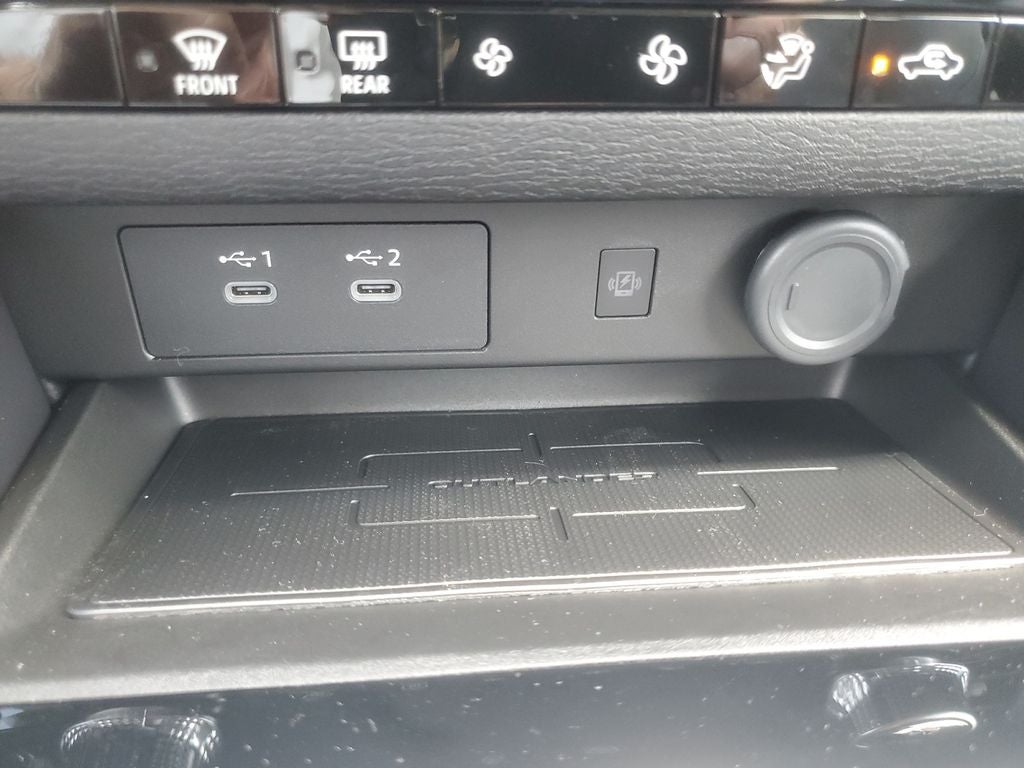 2026 Mitsubishi Outlander SE