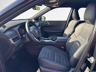 2026 Mitsubishi Outlander LE