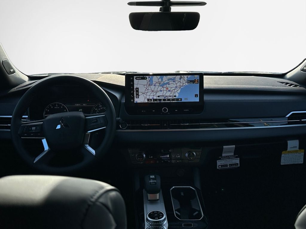 2026 Mitsubishi Outlander LE
