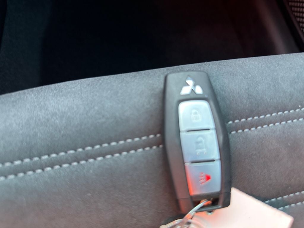 2026 Mitsubishi Outlander LE