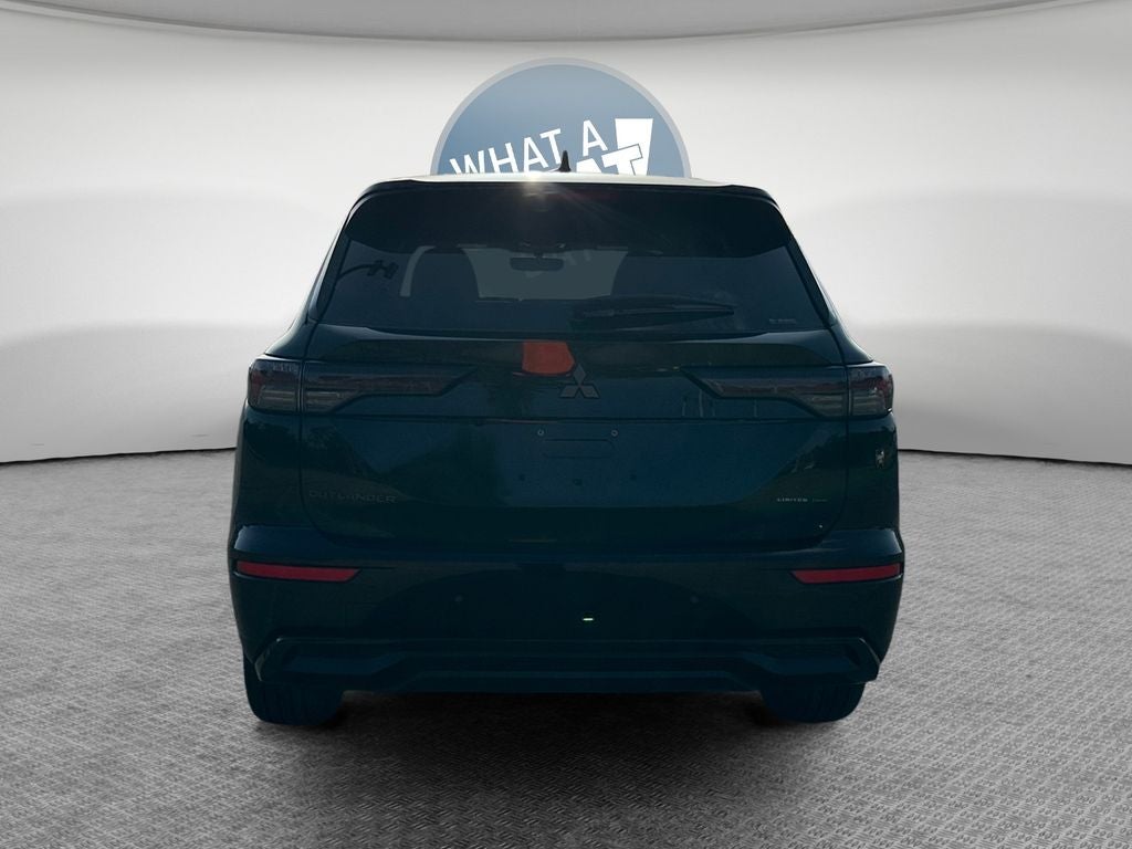2026 Mitsubishi Outlander LE