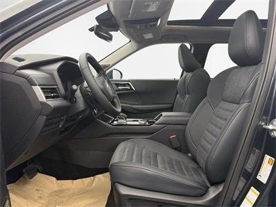 2026 Mitsubishi Outlander Base