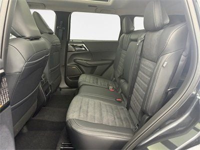 2026 Mitsubishi Outlander Base