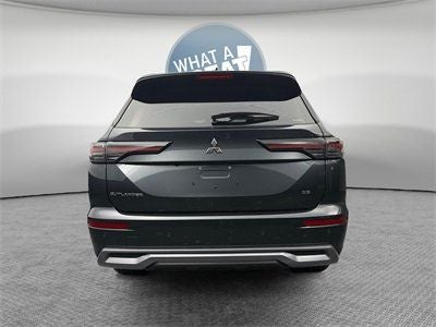 2026 Mitsubishi Outlander Base