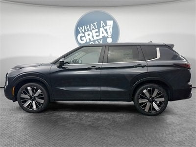 2026 Mitsubishi Outlander Base