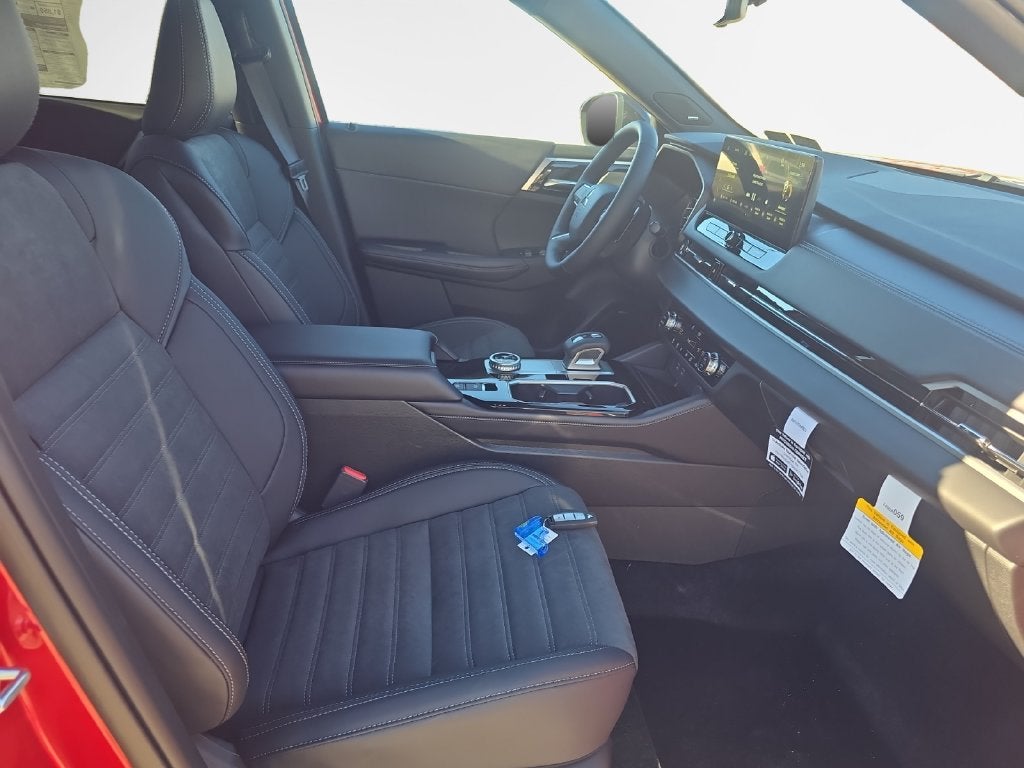 2026 Mitsubishi Outlander LE
