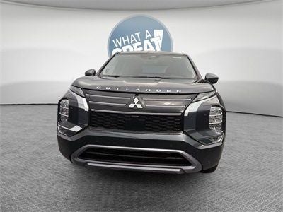 2026 Mitsubishi Outlander SE