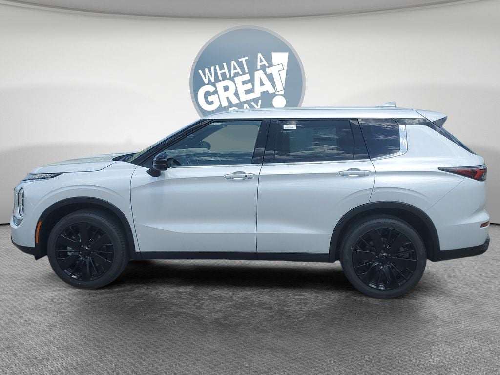 2026 Mitsubishi Outlander LE