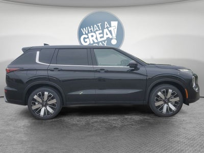2026 Mitsubishi Outlander SE