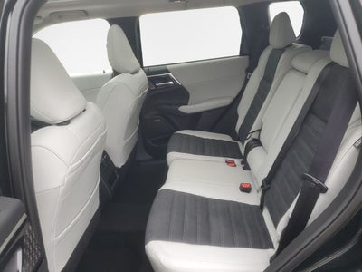 2026 Mitsubishi Outlander SE