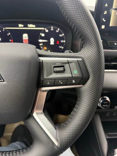 2025 Mitsubishi Outlander SEL