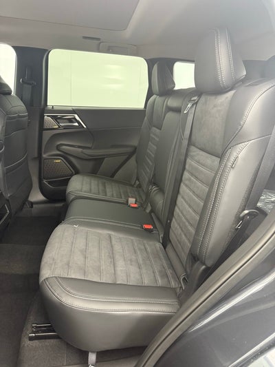 2025 Mitsubishi Outlander SEL