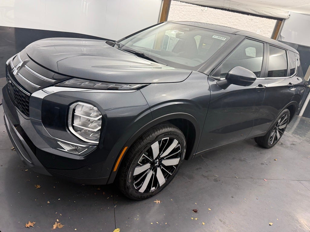 2025 Mitsubishi Outlander SEL