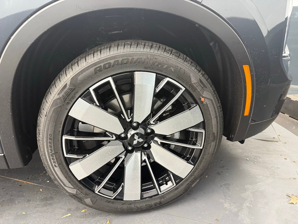 2025 Mitsubishi Outlander SEL