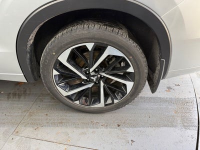 2024 Mitsubishi Outlander SEL