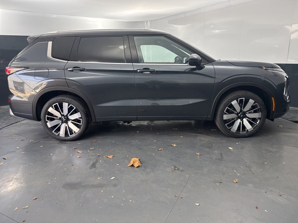 2025 Mitsubishi Outlander SEL
