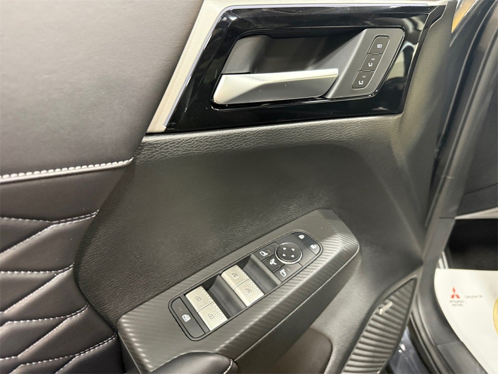 2025 Mitsubishi Outlander SEL