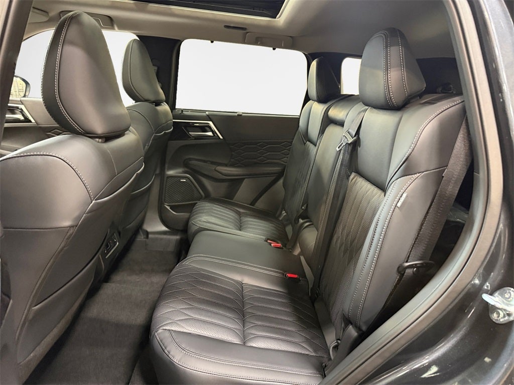 2025 Mitsubishi Outlander SEL