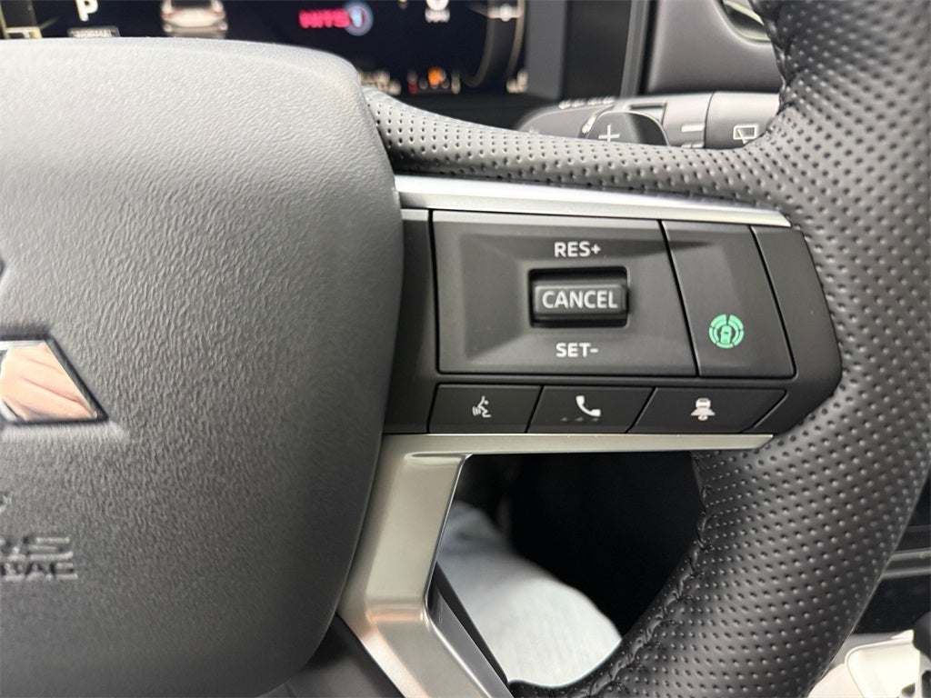 2025 Mitsubishi Outlander SEL