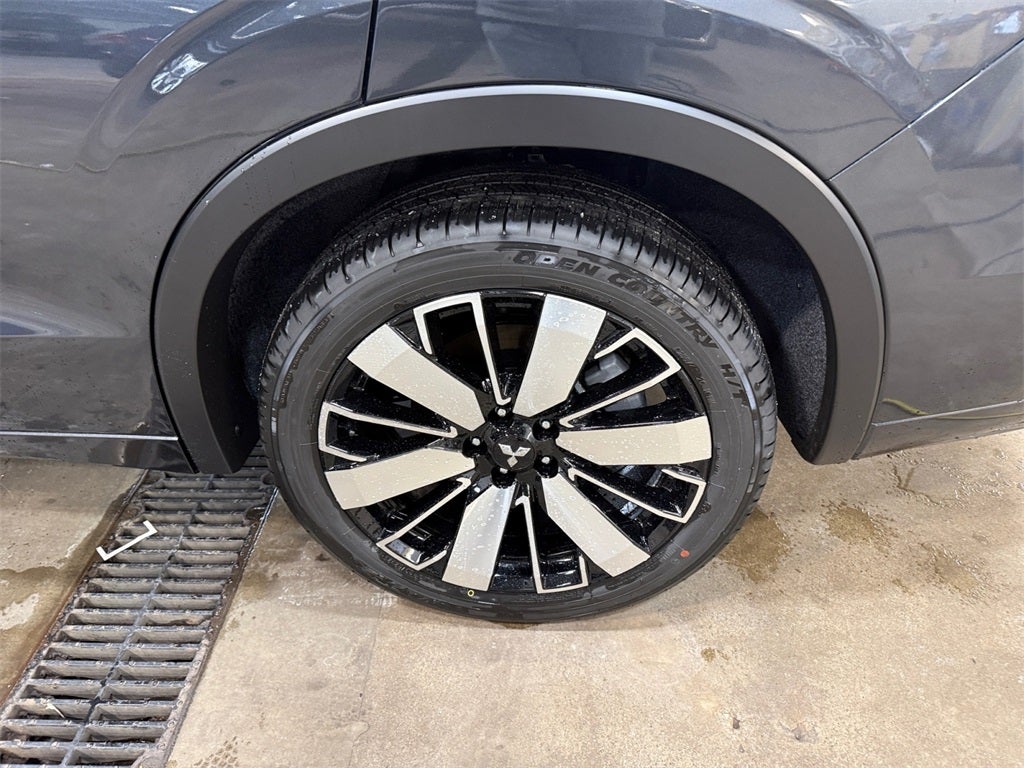 2025 Mitsubishi Outlander SEL