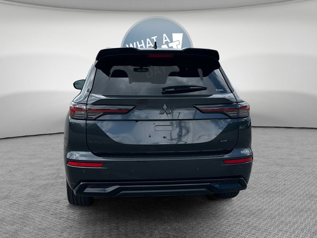 2026 Mitsubishi Outlander Black Edition