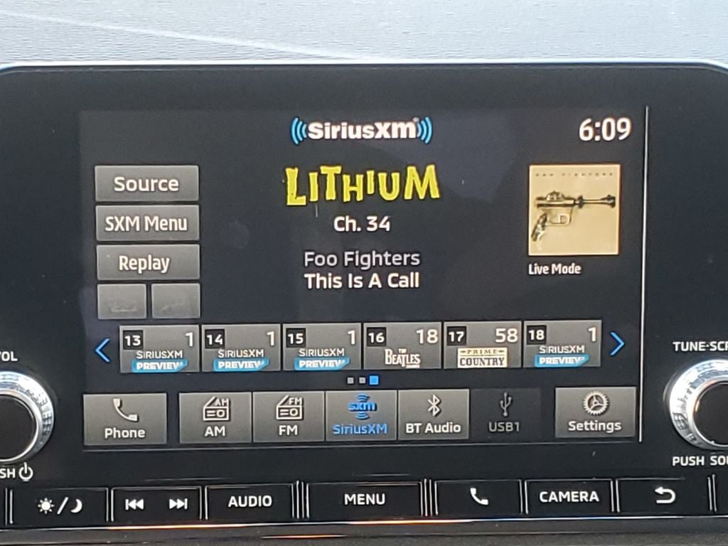 2025 Mitsubishi Outlander PHEV ES