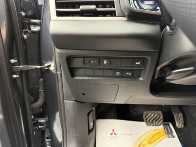 2024 Mitsubishi Outlander PHEV SE