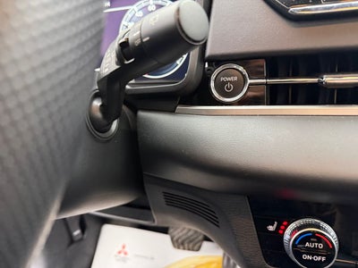 2024 Mitsubishi Outlander PHEV SE