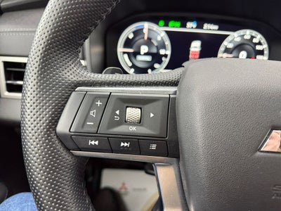 2024 Mitsubishi Outlander PHEV SE