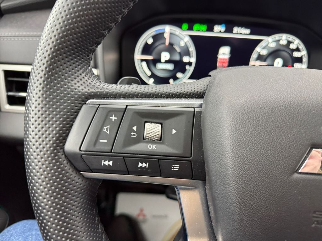 2024 Mitsubishi Outlander PHEV SE