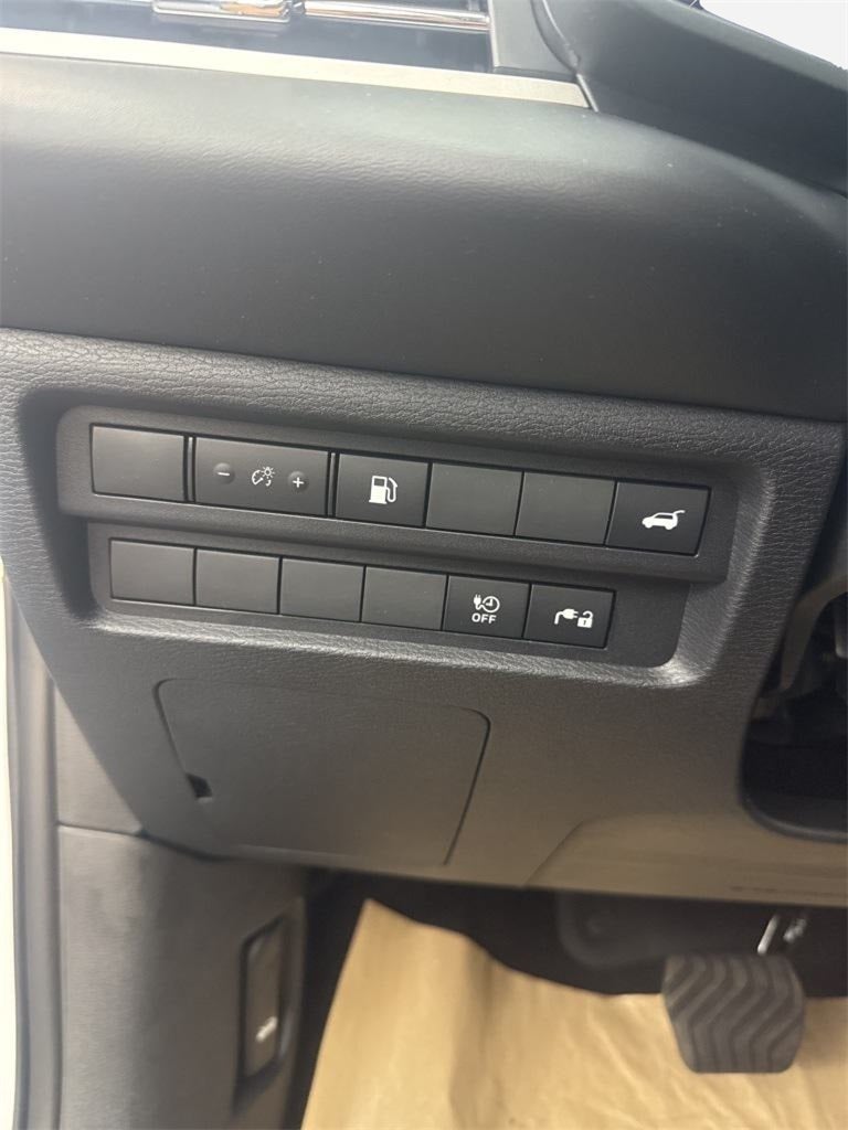 2025 Mitsubishi Outlander PHEV SE