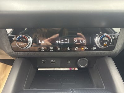 2025 Mitsubishi Outlander PHEV SE