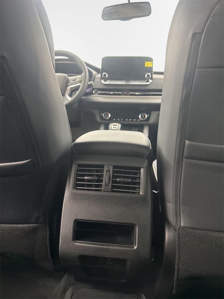 2025 Mitsubishi Outlander PHEV SE