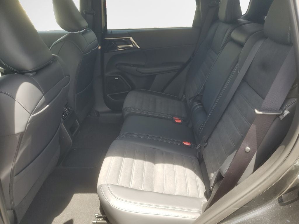 2026 Mitsubishi Outlander PHEV SE