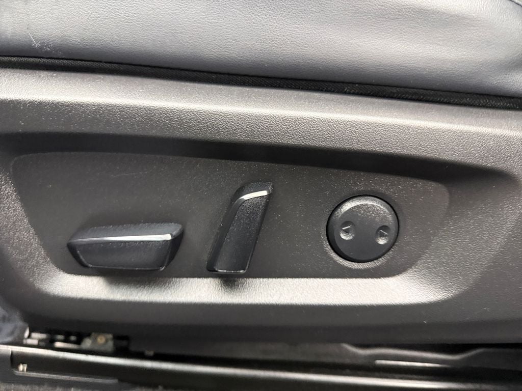 2025 Mitsubishi Outlander PHEV SE