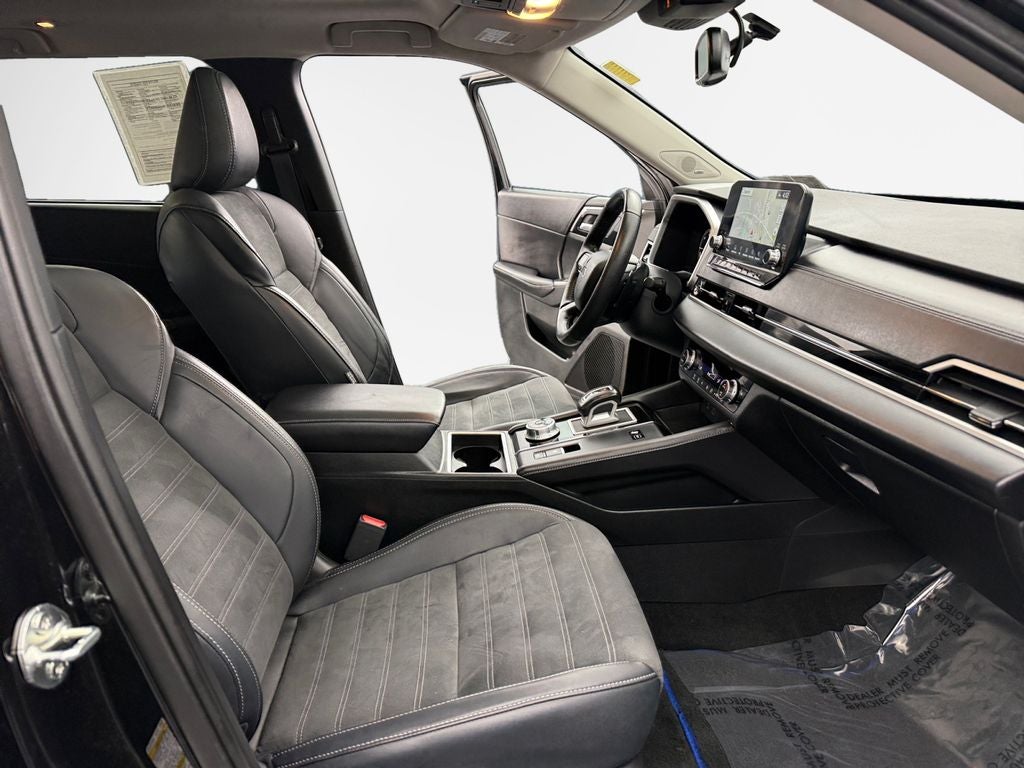 2025 Mitsubishi Outlander PHEV SE