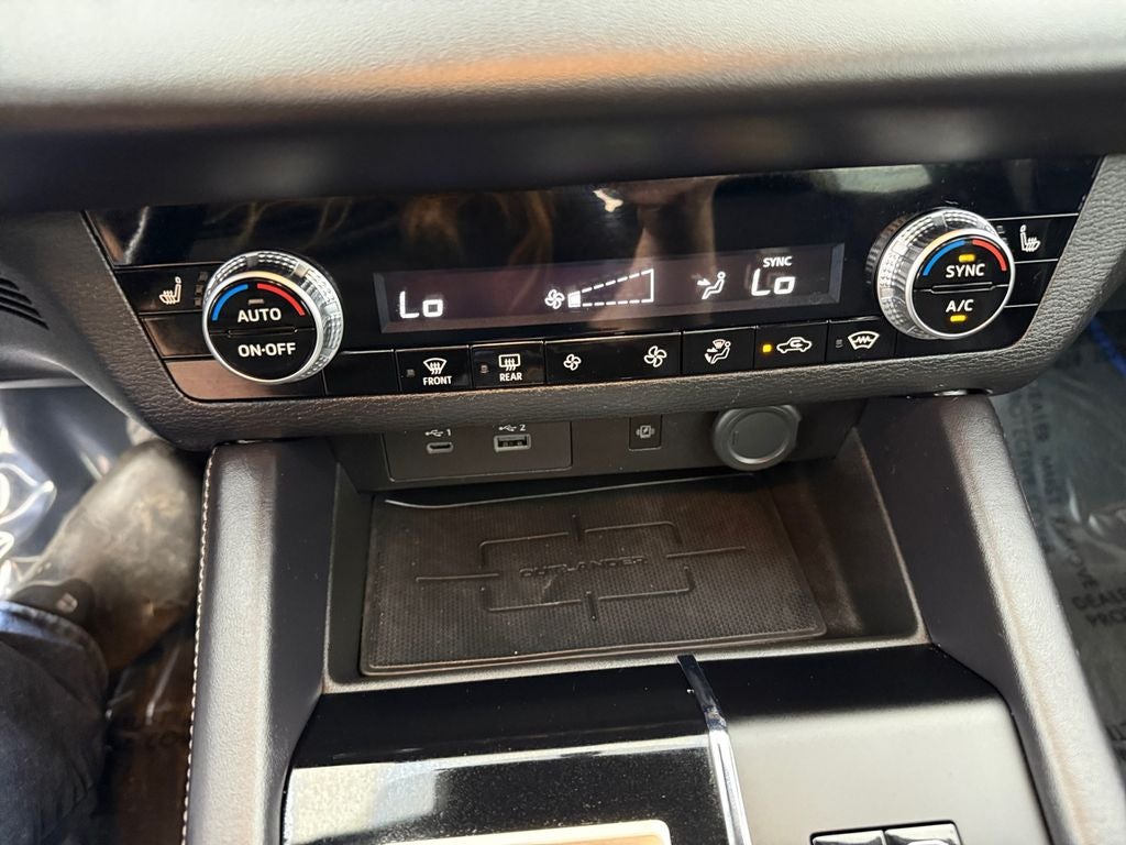 2025 Mitsubishi Outlander PHEV SE