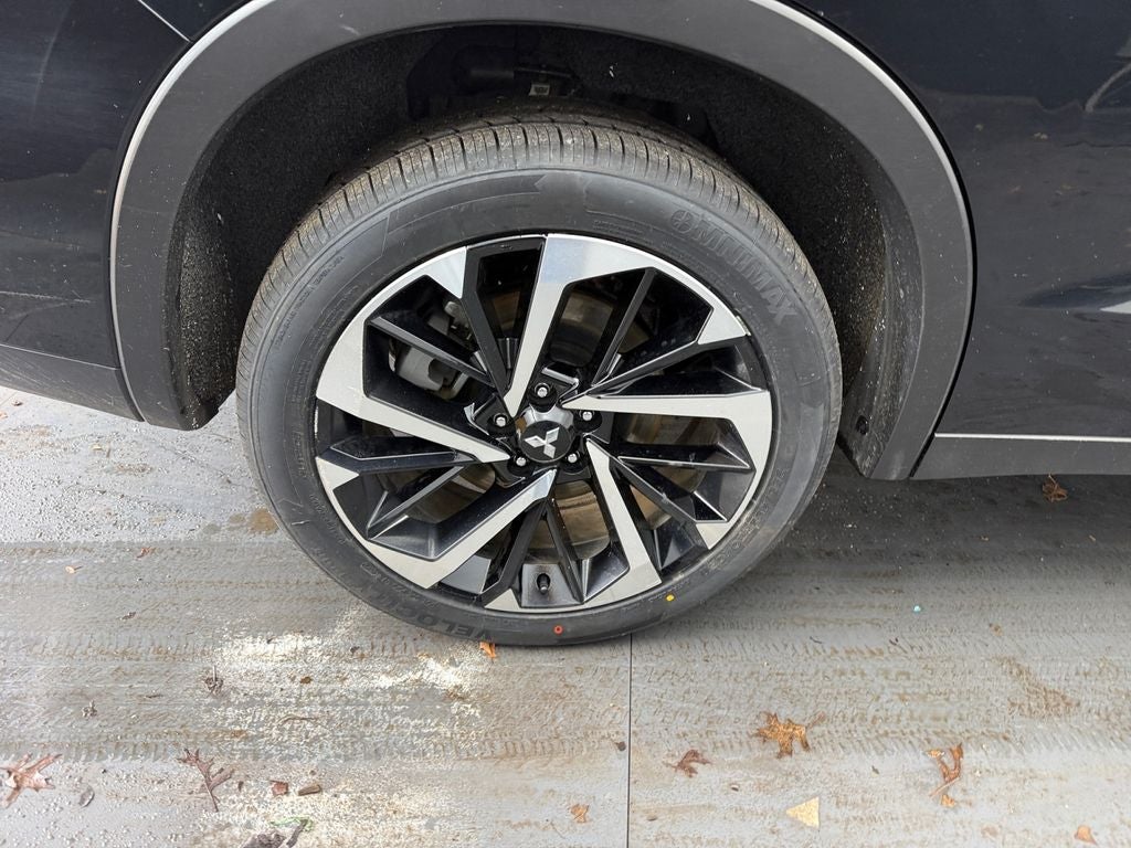 2025 Mitsubishi Outlander PHEV SE