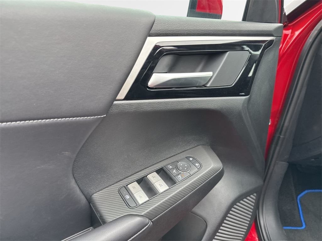 2025 Mitsubishi Outlander PHEV SE