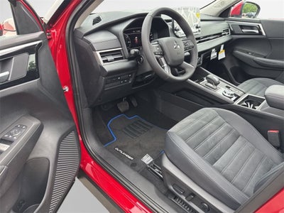 2025 Mitsubishi Outlander PHEV SE